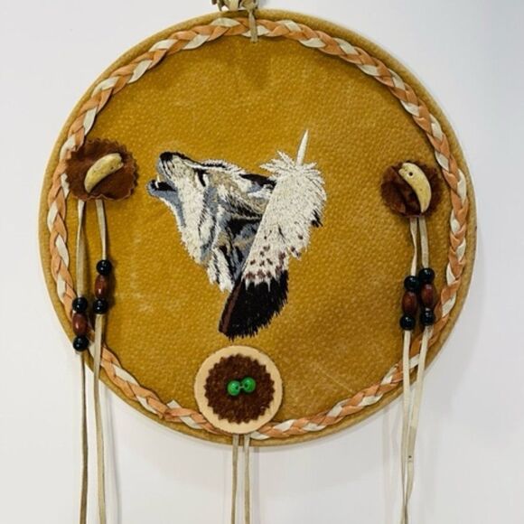 Suede Embroidered Howling Wolf Tribal Dream Catcher 29" Long From top to bottom - Picture 4 of 6